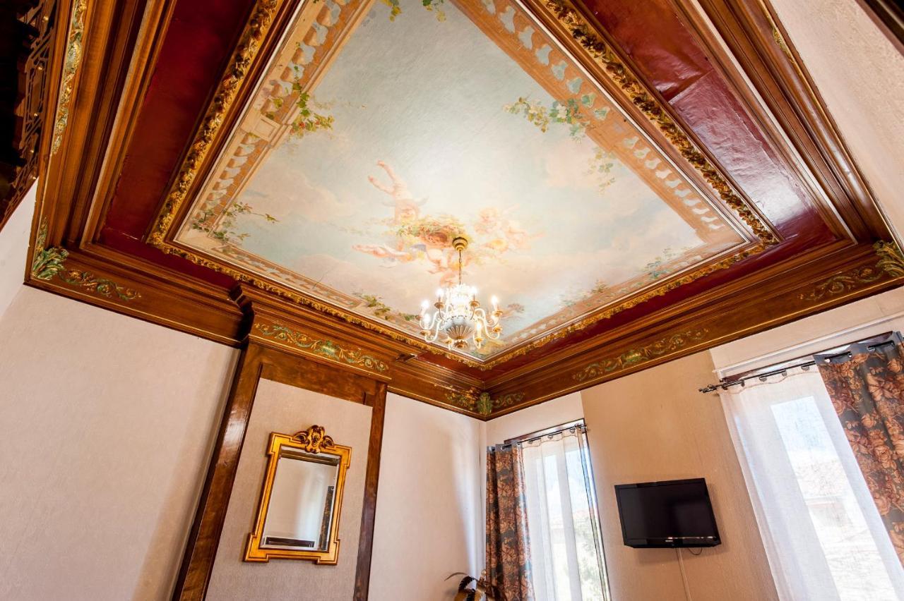 De Charme Le Provence Hotel