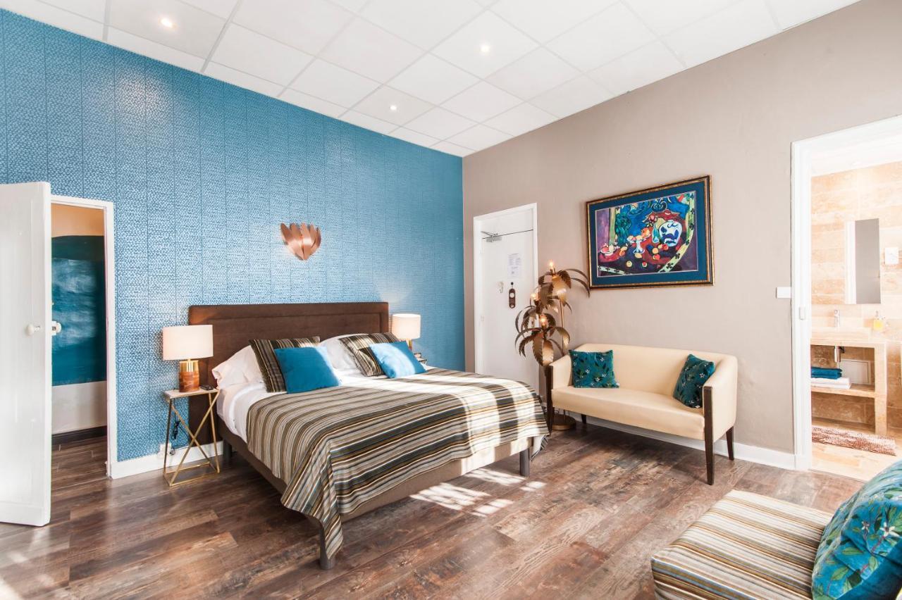 De Charme Le Provence Hotel 3*