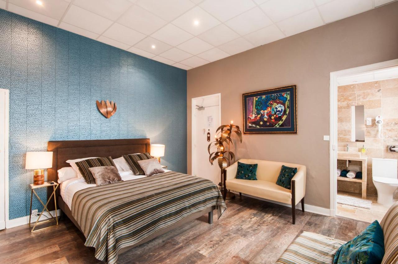 De Charme Le Provence Hotel 3*